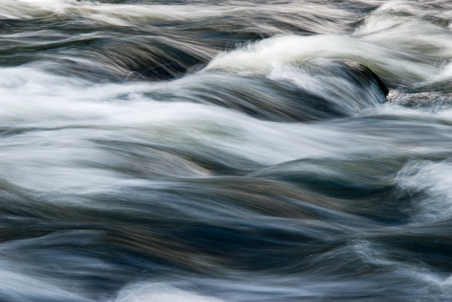 Flowing water перевод. Вода Flow. Flow картинки. Flowing Water. Flow ава.