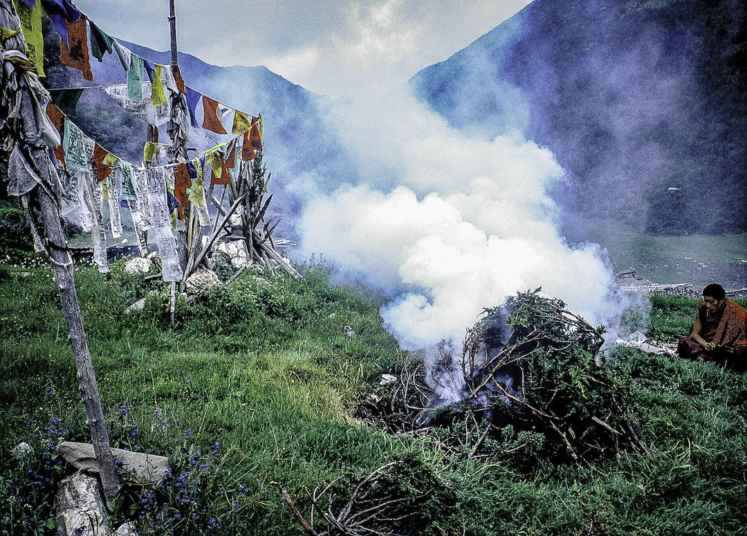 Burning juniper branches during prayer for the diety Hogan | Horlung Nor, Kham